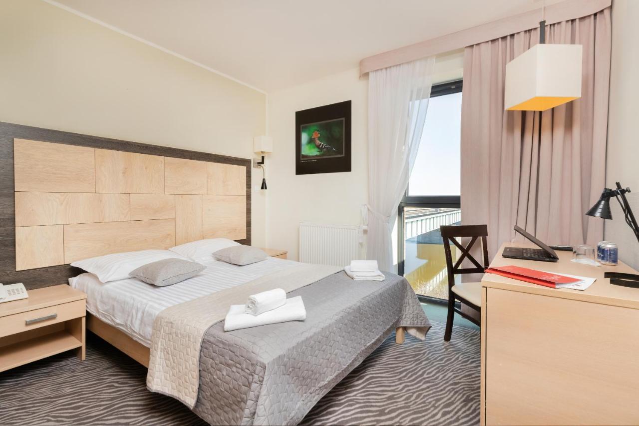 Hotel Nad Wisla Тчев Екстер'єр фото